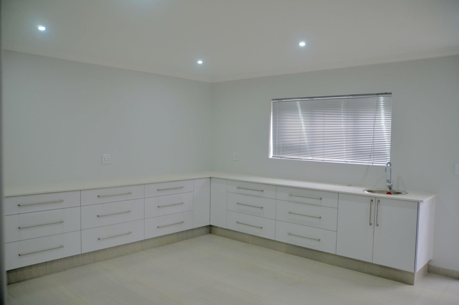4 Bedroom Property for Sale in Monte Christo Western Cape